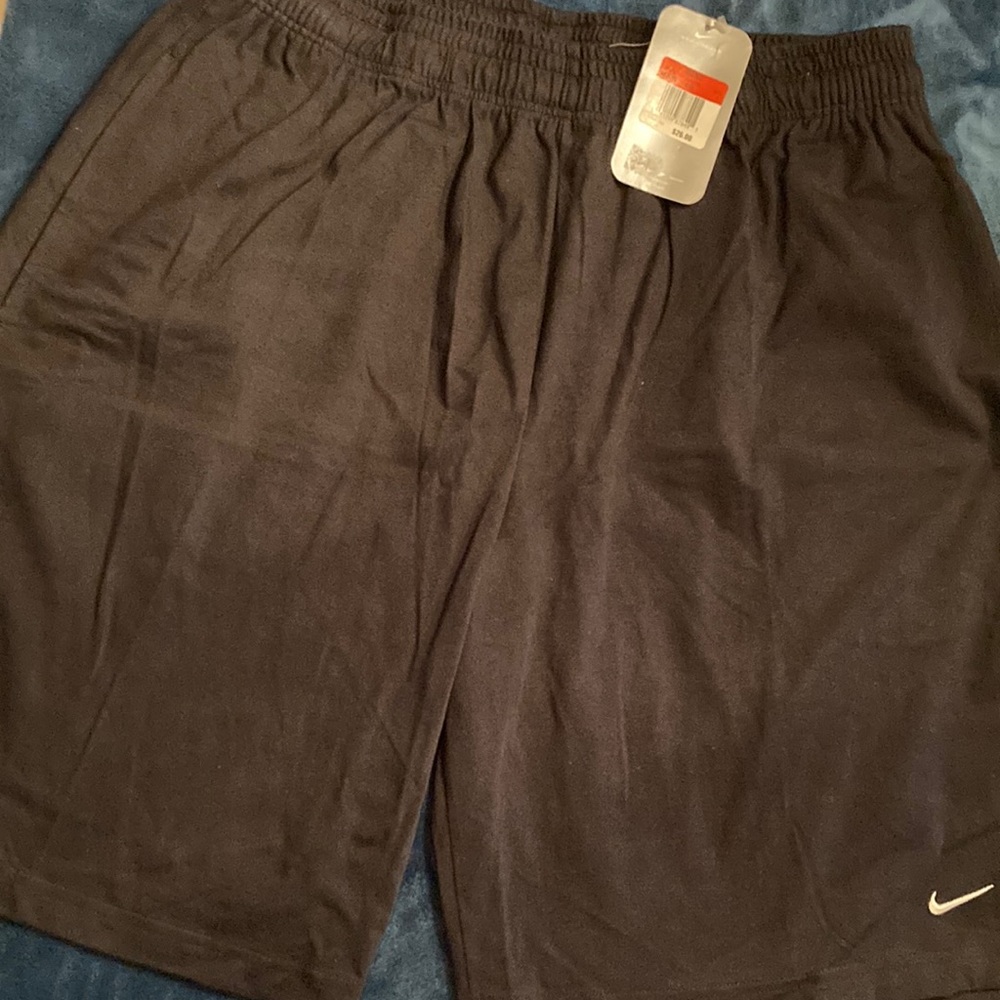 Nike men’s cotton shorts, size L, black